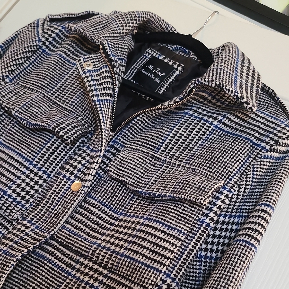 Black & White Plaid Cropped Jacket - Picture 5 of 16